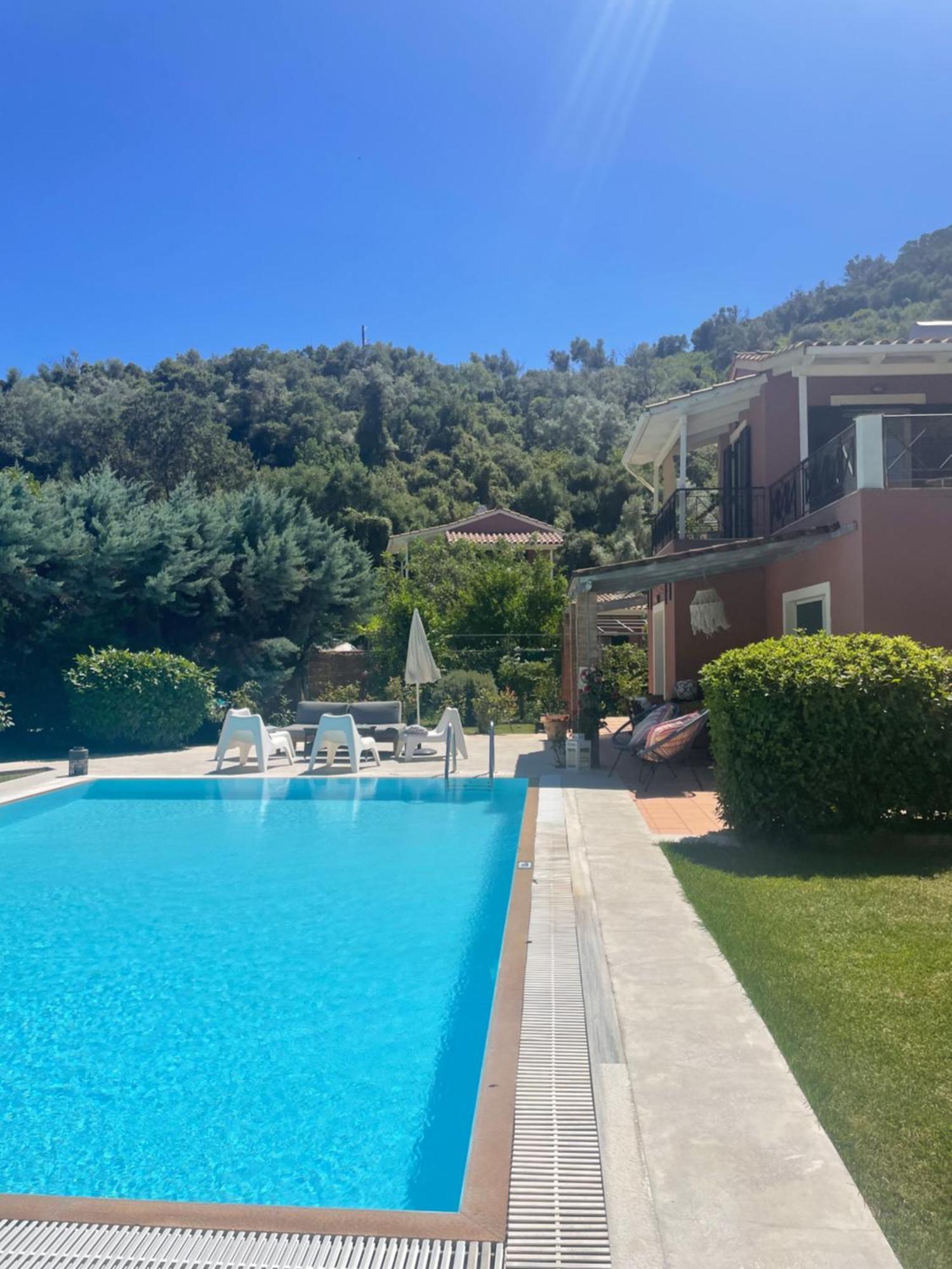 Gialos Villas 1-2 With A Private Pool Mikros Gialos Eksteriør billede